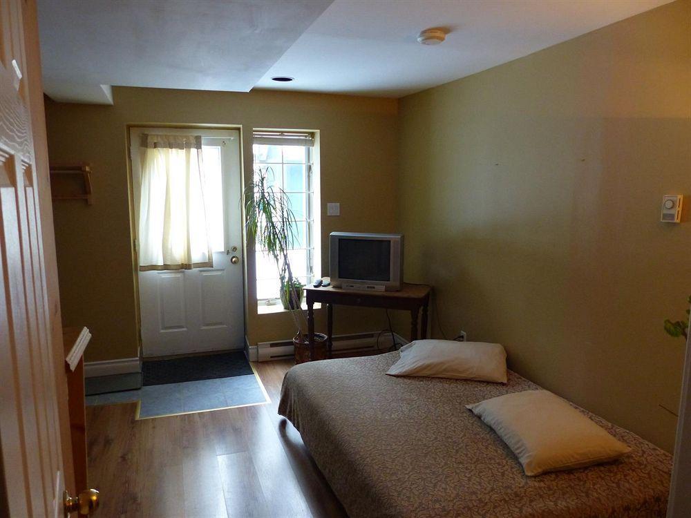 Gite Le Roupillon B&B Mont-Tremblant Exteriör bild