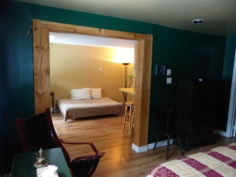 Gite Le Roupillon B&B Mont-Tremblant Exteriör bild